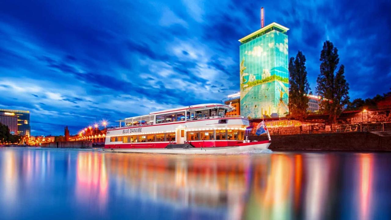 Family Deluxe A Stone Throw From The City Centre And Danube Viena Exterior foto