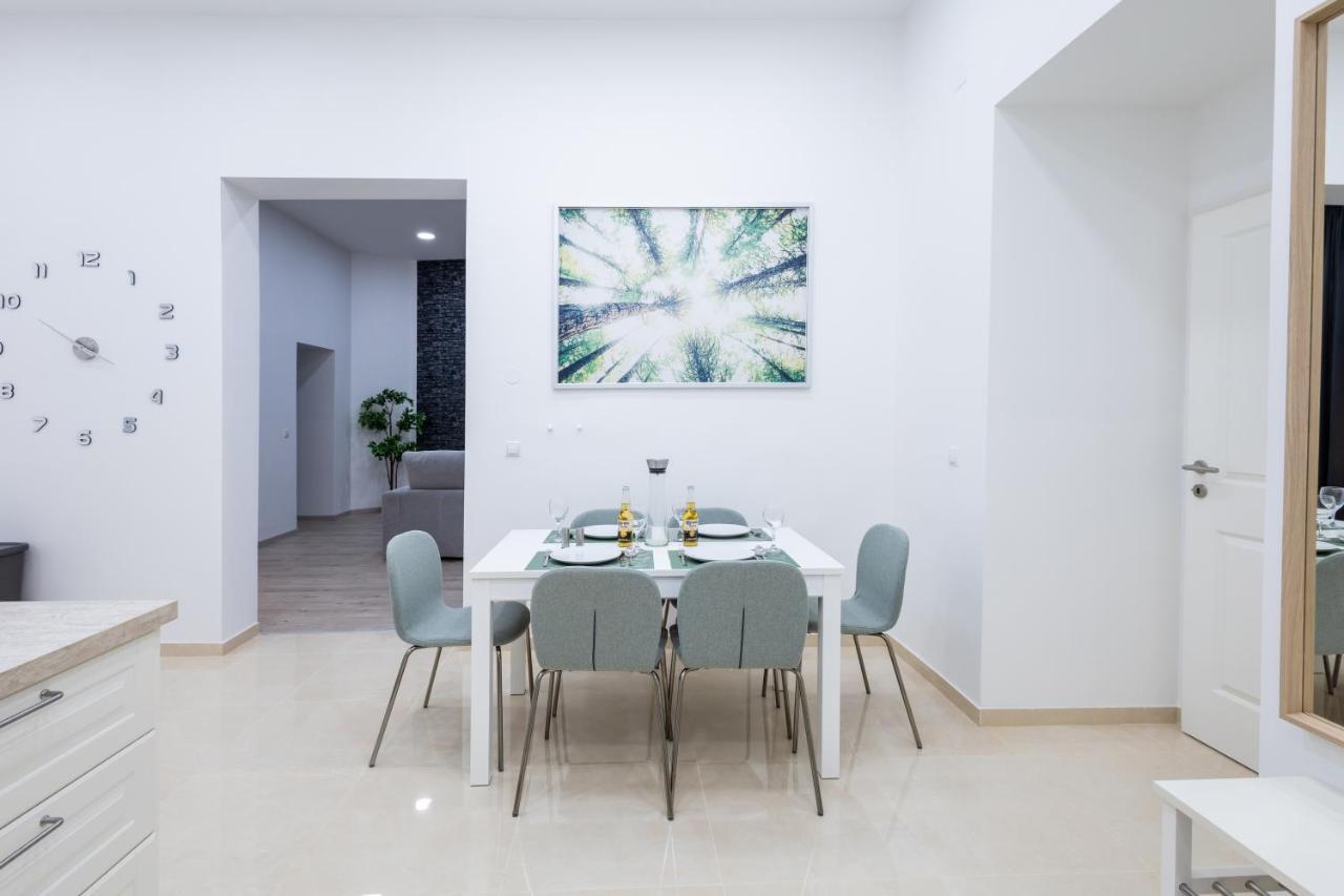 Family Deluxe A Stone Throw From The City Centre And Danube Viena Exterior foto