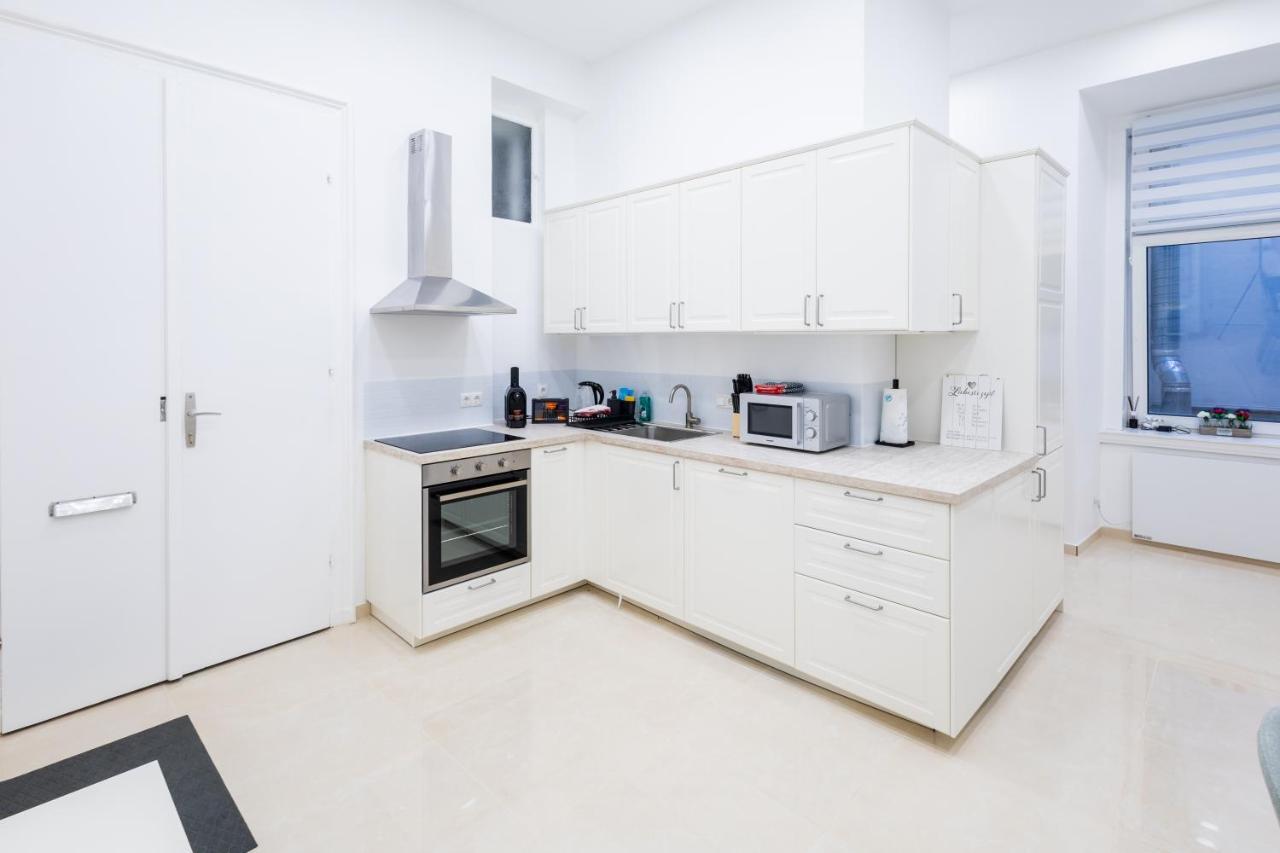 Family Deluxe A Stone Throw From The City Centre And Danube Viena Exterior foto