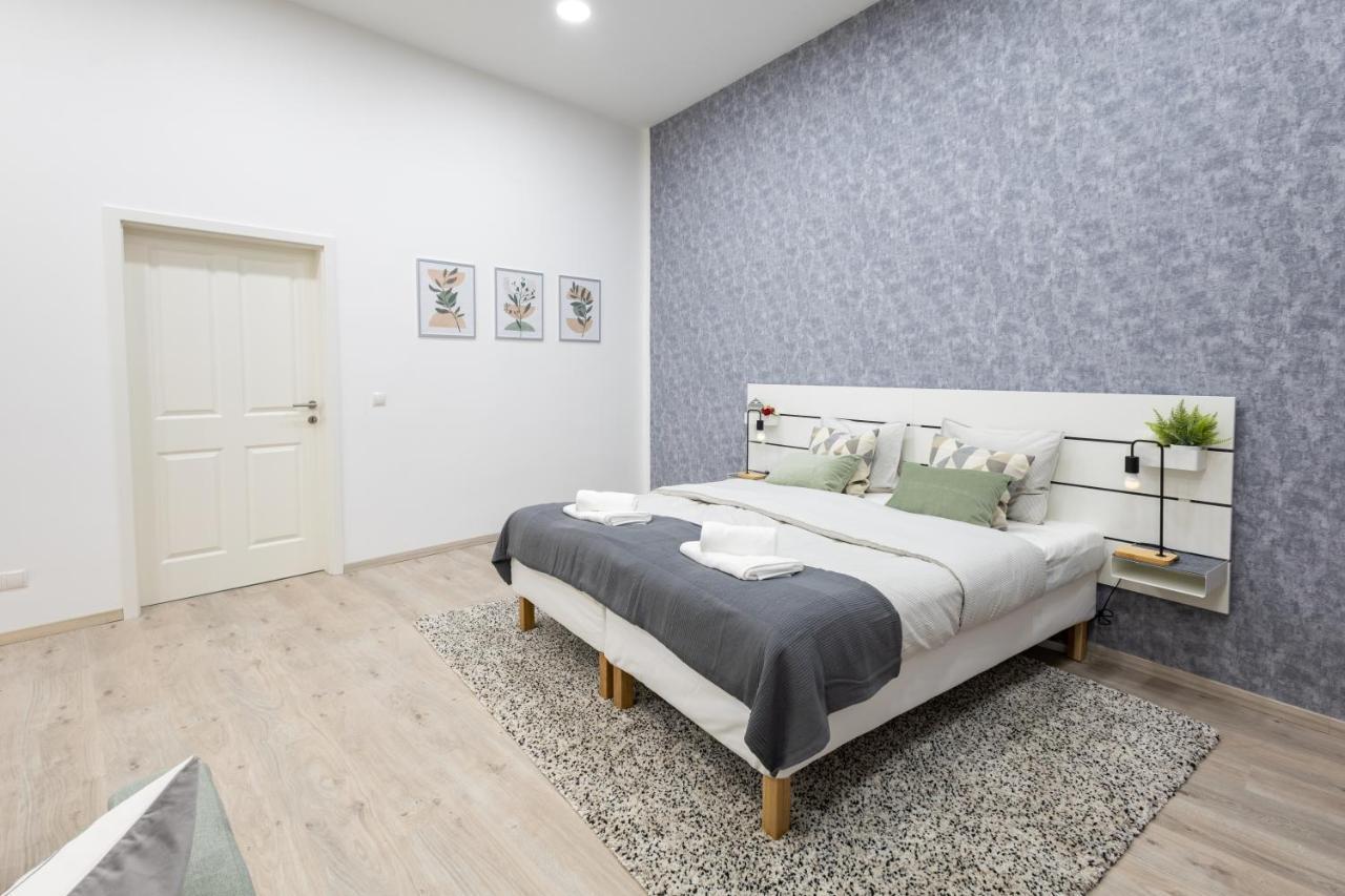 Family Deluxe A Stone Throw From The City Centre And Danube Viena Exterior foto