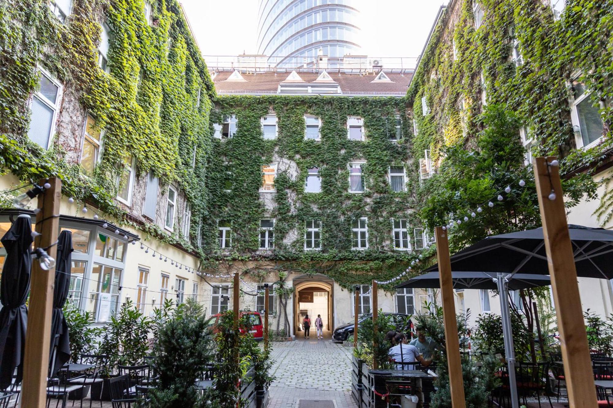 Family Deluxe A Stone Throw From The City Centre And Danube Viena Exterior foto
